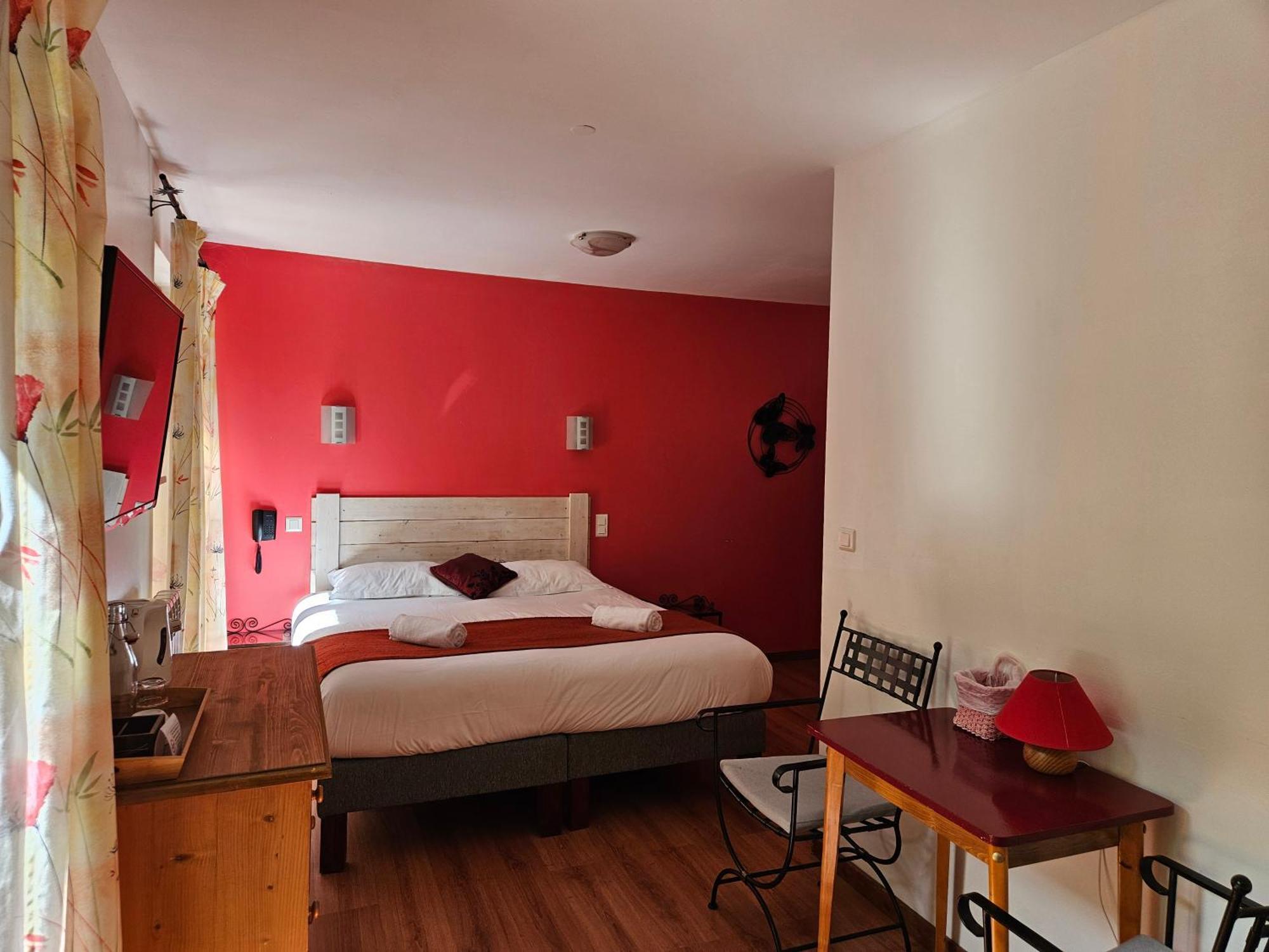 Hotel Le Mont Barral Creyers Exterior photo
