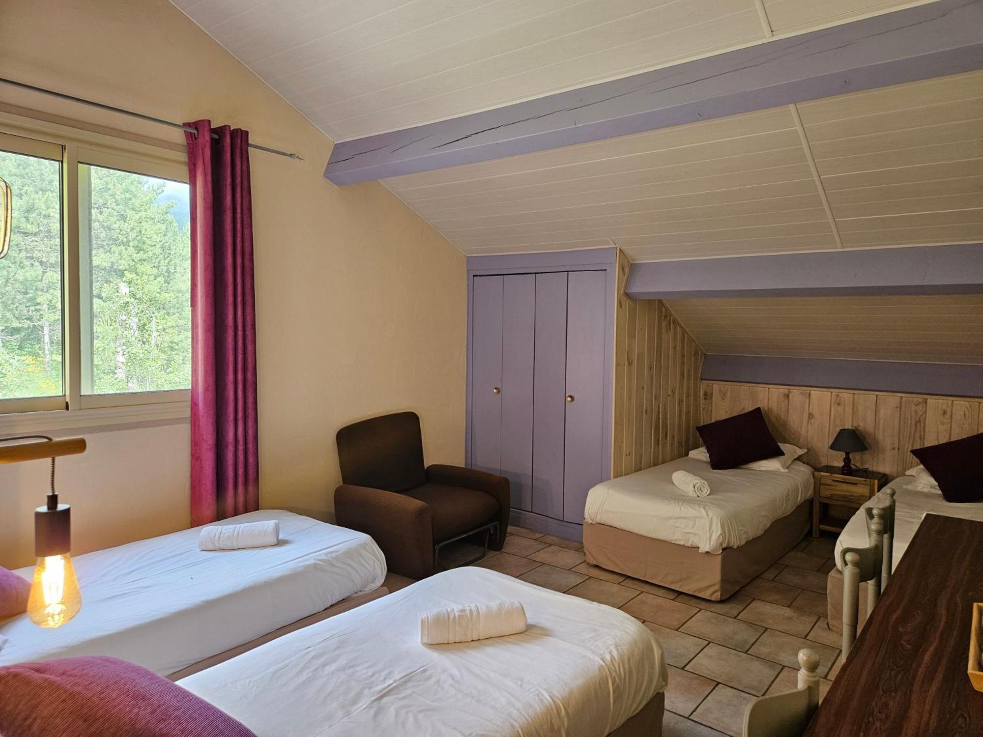 Hotel Le Mont Barral Creyers Exterior photo