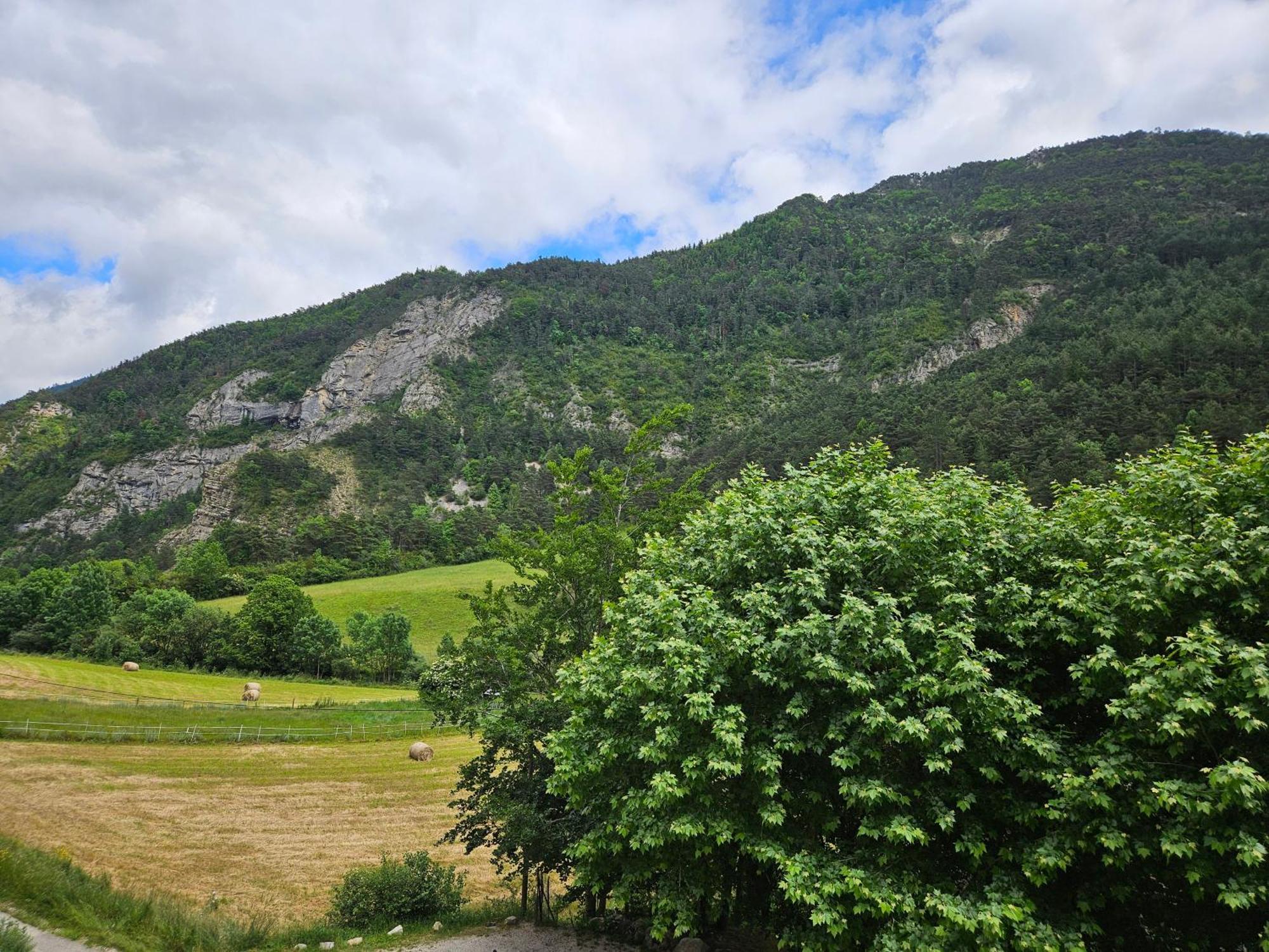 Hotel Le Mont Barral Creyers Exterior photo